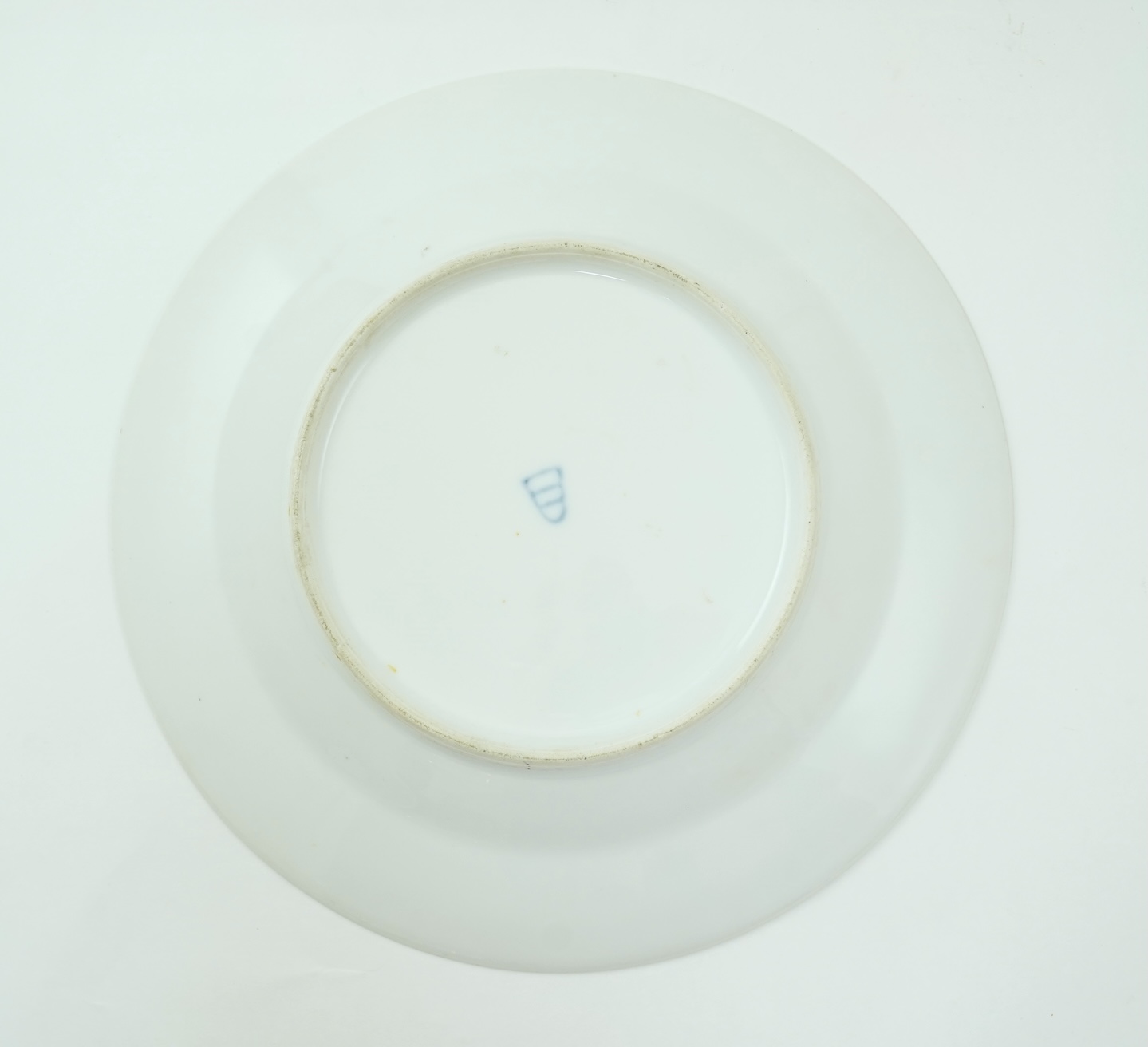 A pair of Vienna style porcelain plates, late 19th century